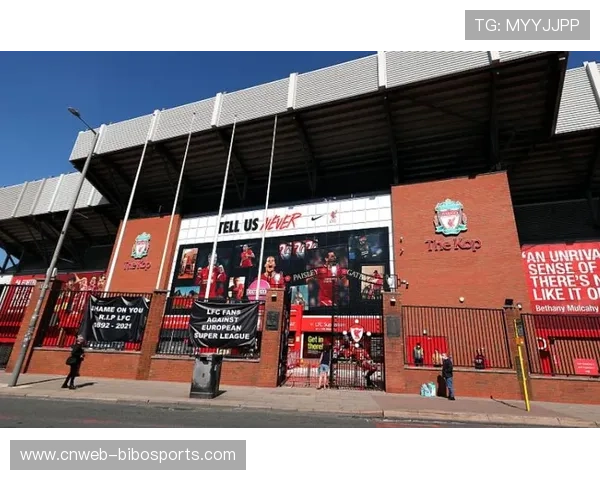 英超俱乐部资助草根球场翻新，惠及社区